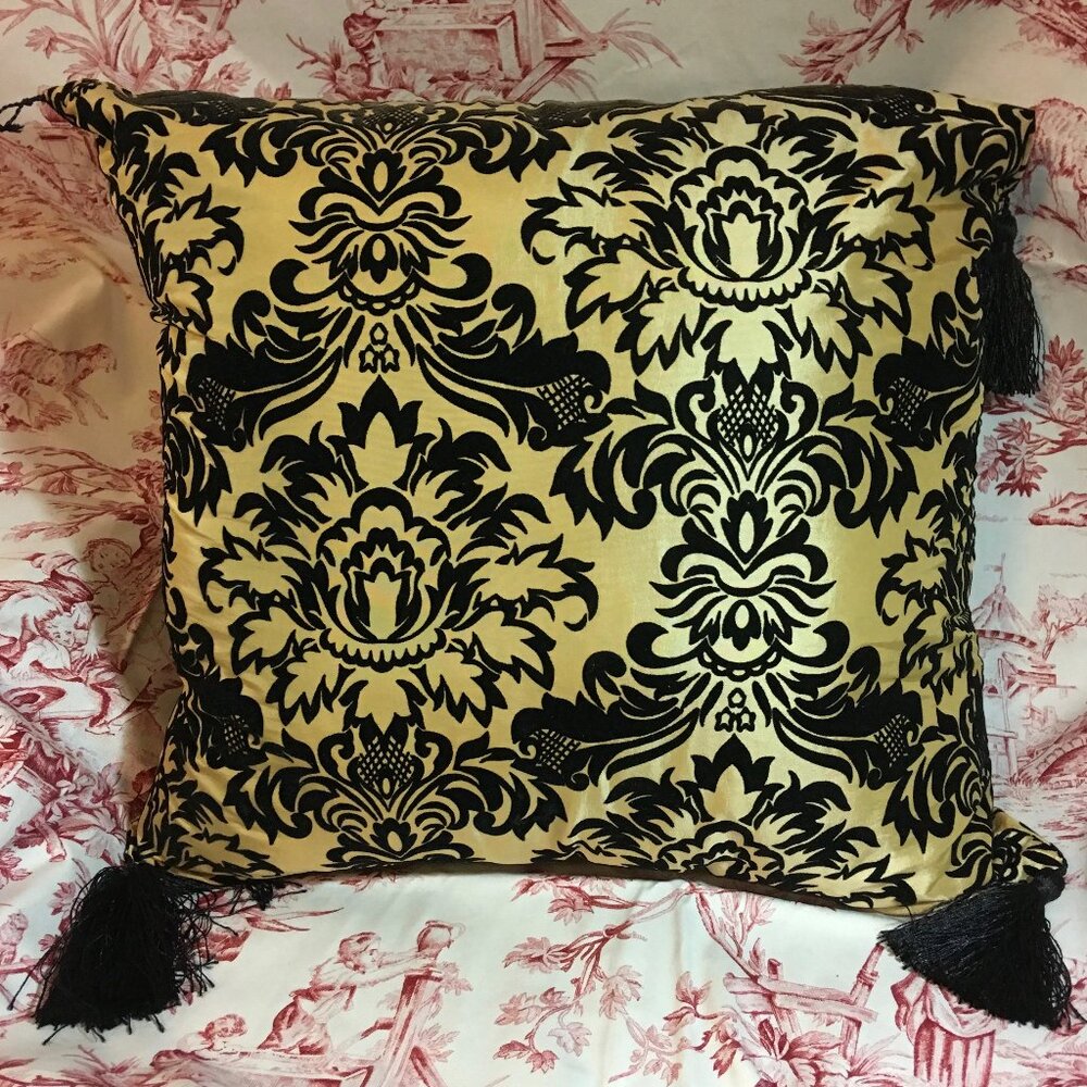 Decor Throw Pillow
